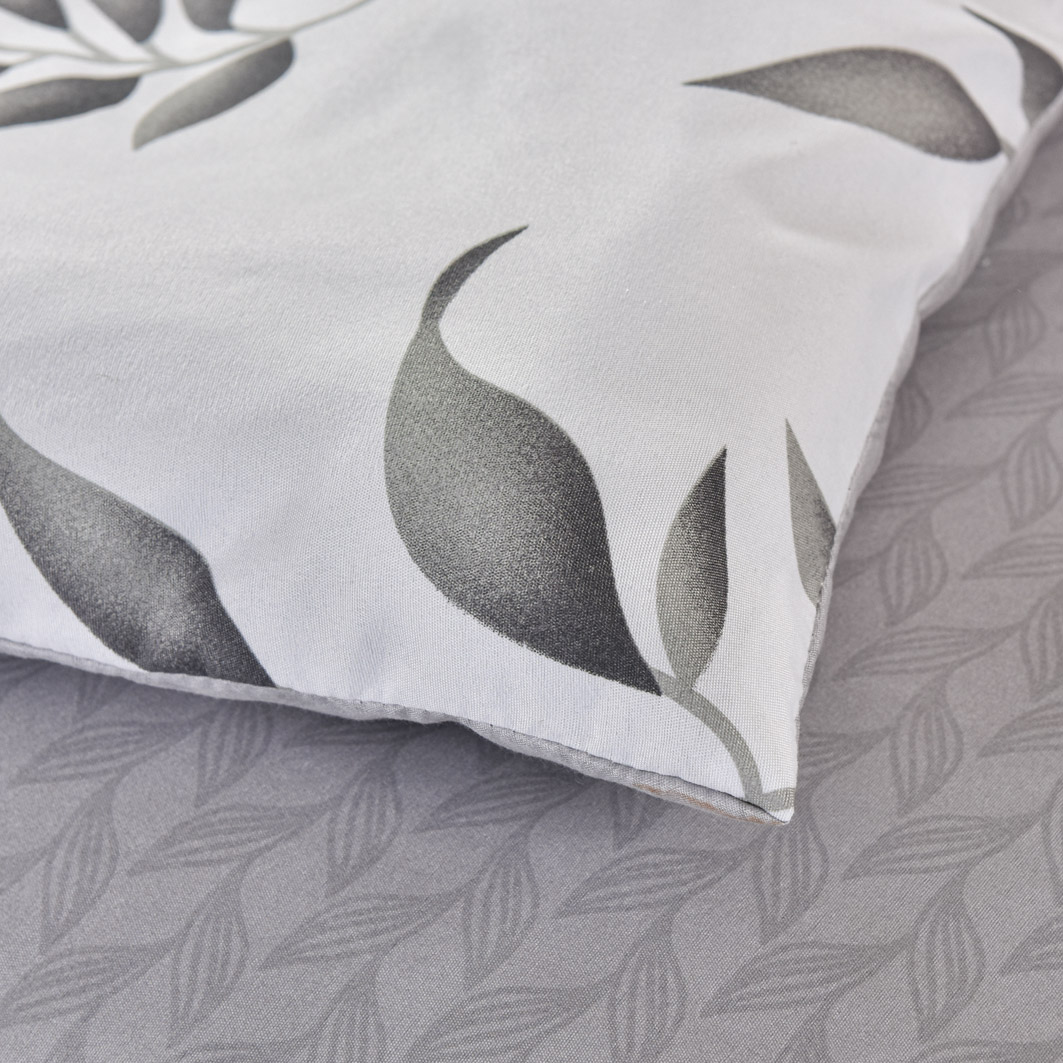 nora-dekbed met bijpassend hoeslaken