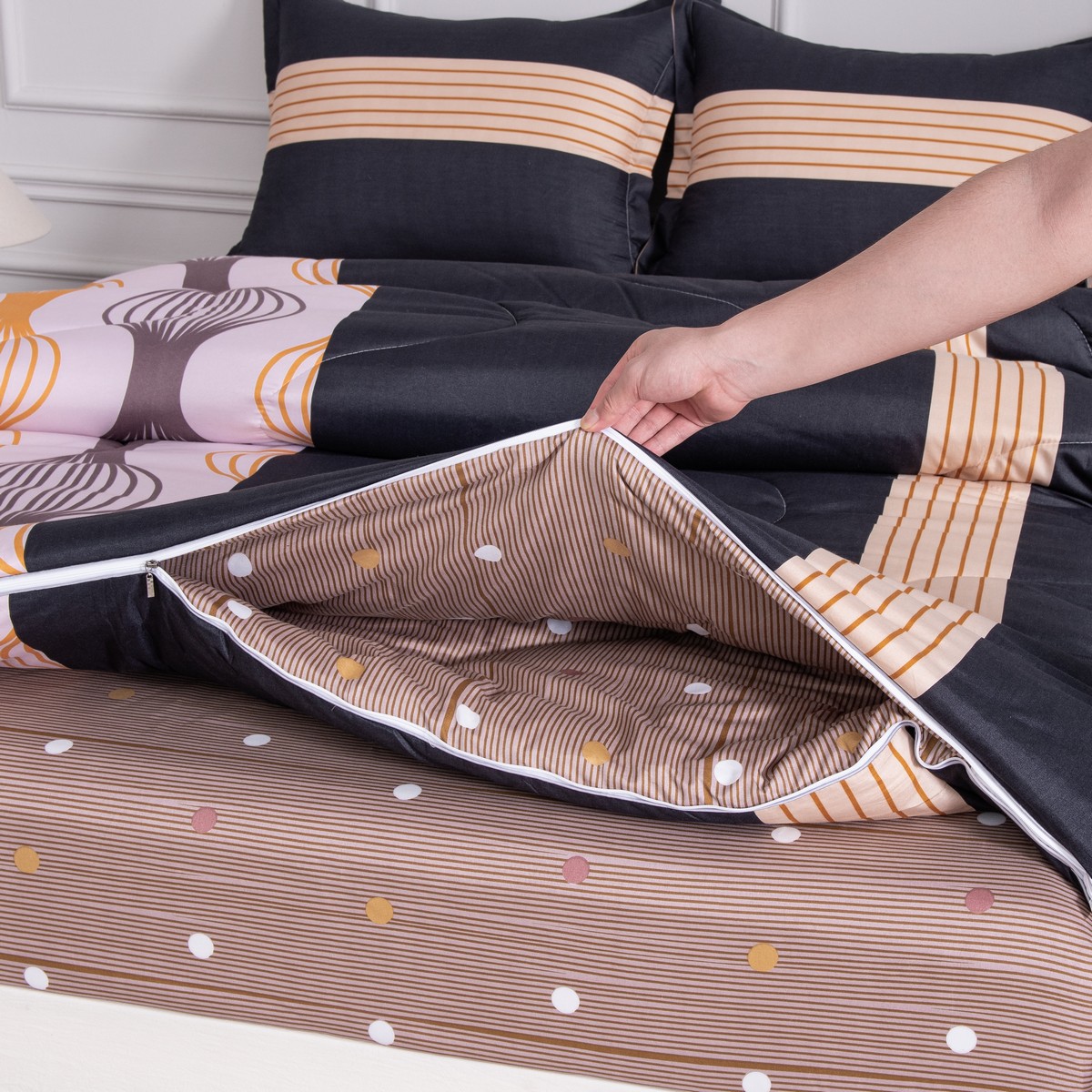 Dekbed Emma waarbij wordt getoond dat het dekbed uit twee delen bestaat.